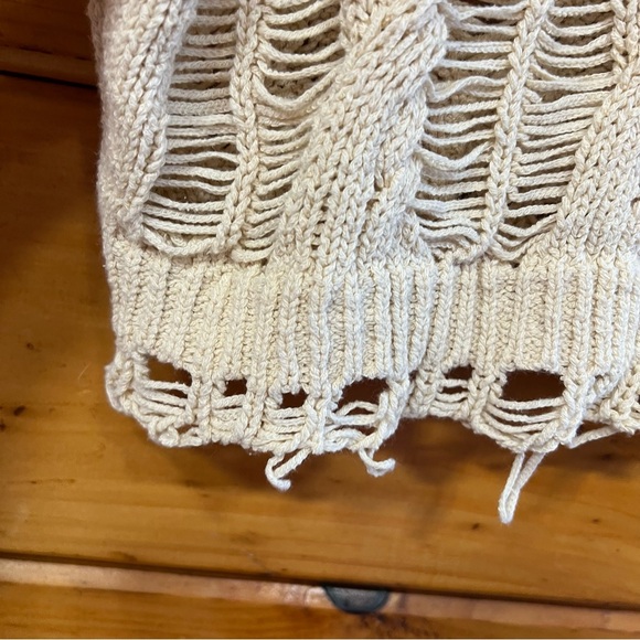 NWOT ZARA Women Long Sleeve Cable and Ladder Stitch Crop Knit Sweater SZ M Beige - Picture 4 of 6